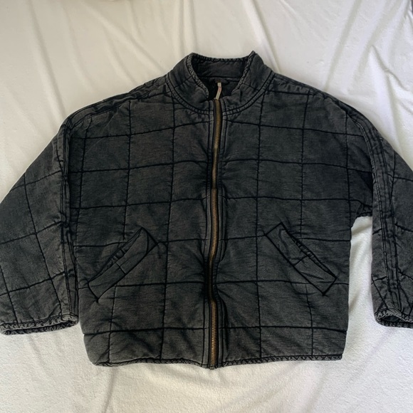 Free People Jackets & Blazers - Free People Quilted Boxy Zip-Up Jacket in Washed Black